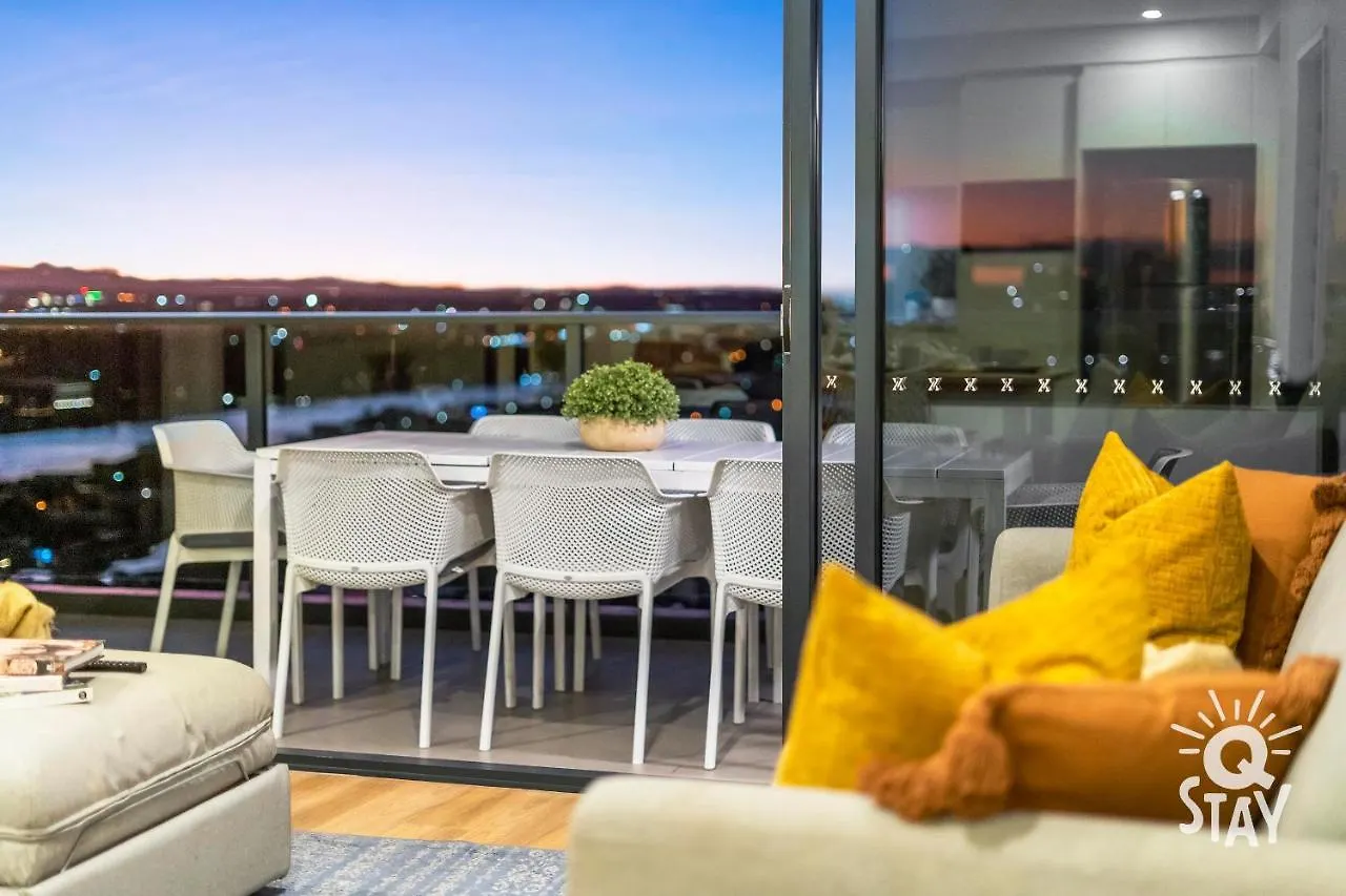Ruby - 3 Bedroom Family Apartment With Views! Gold Coast